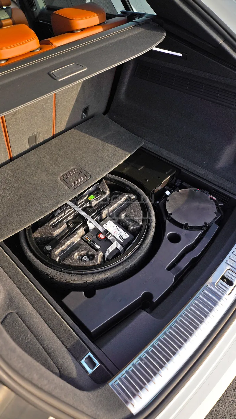 2023 اودي كيو 8 اس لاين