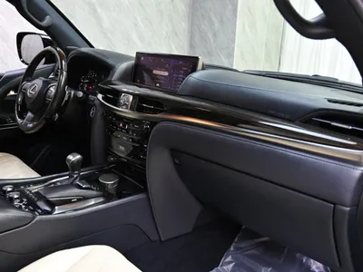 2017 لكزس إل إكس 570