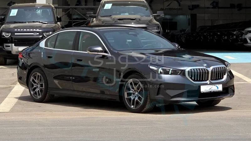 2025 بي ام دبليو الفئة الخامسة 520 أي