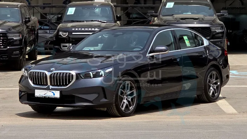 2025 بي ام دبليو الفئة الخامسة 520 أي