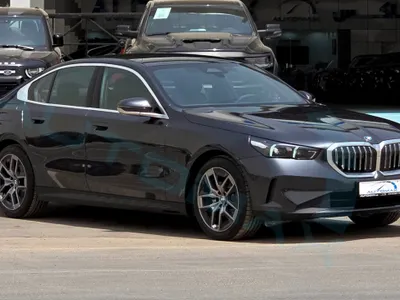 2025 بي ام دبليو الفئة الخامسة 520 أي