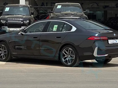 2025 بي ام دبليو الفئة الخامسة 520 أي