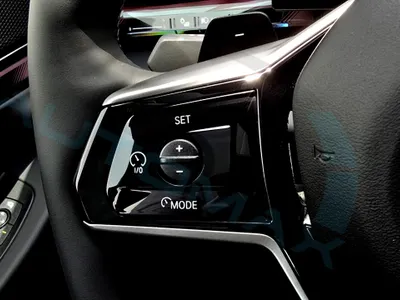 2025 بي ام دبليو الفئة الخامسة 520 أي