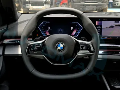 2025 بي ام دبليو الفئة الخامسة 520 أي