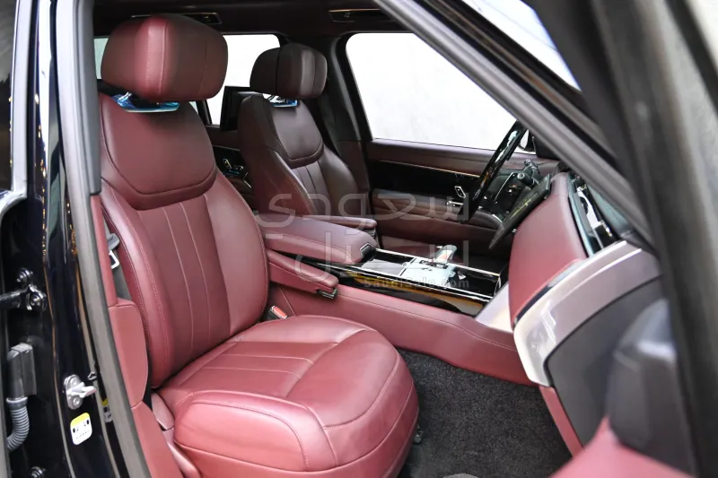 2024 لاند روفر رينج روفر فوج اوتوبيوغرافي