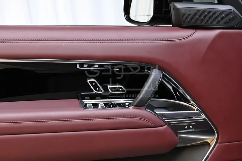 2024 لاند روفر رينج روفر فوج اوتوبيوغرافي