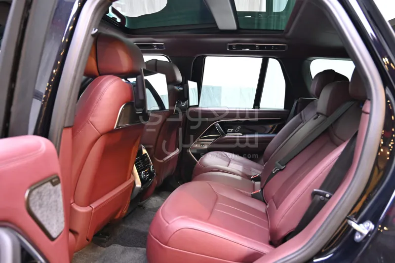 2024 لاند روفر رينج روفر فوج اوتوبيوغرافي