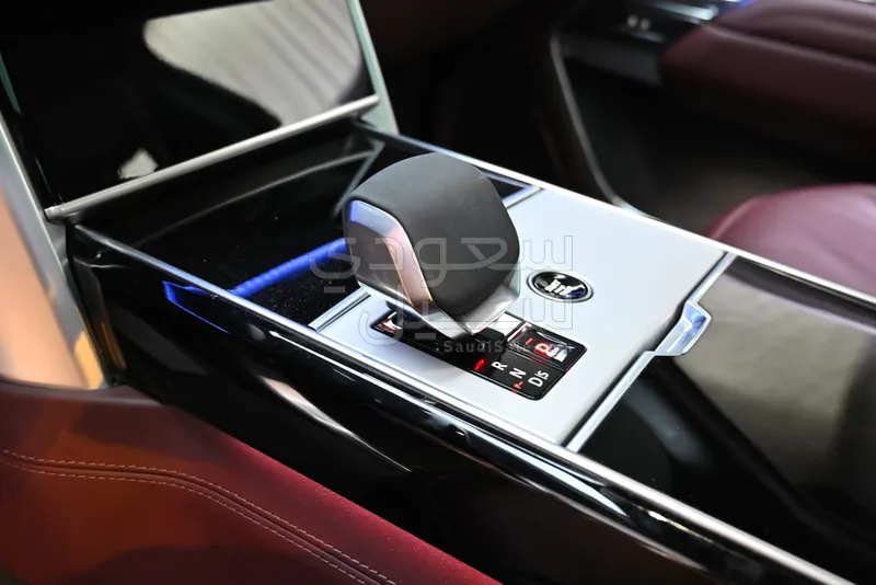 2024 لاند روفر رينج روفر فوج اوتوبيوغرافي