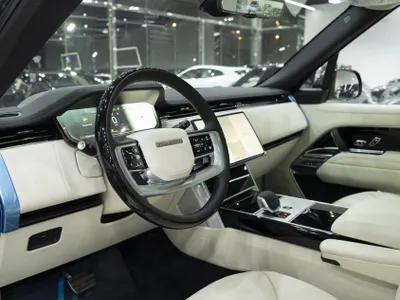 2026 لاند روفر رينج روفر اتش اس اي