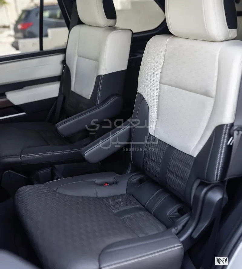 2024 تويوتا سكويا