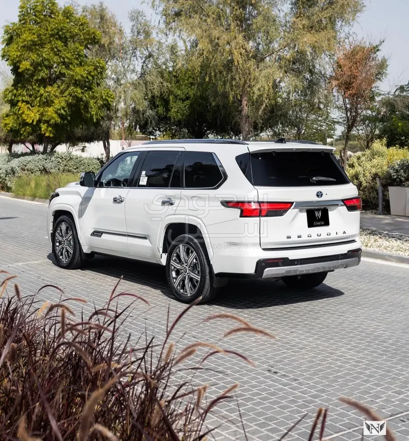 2024 تويوتا سكويا