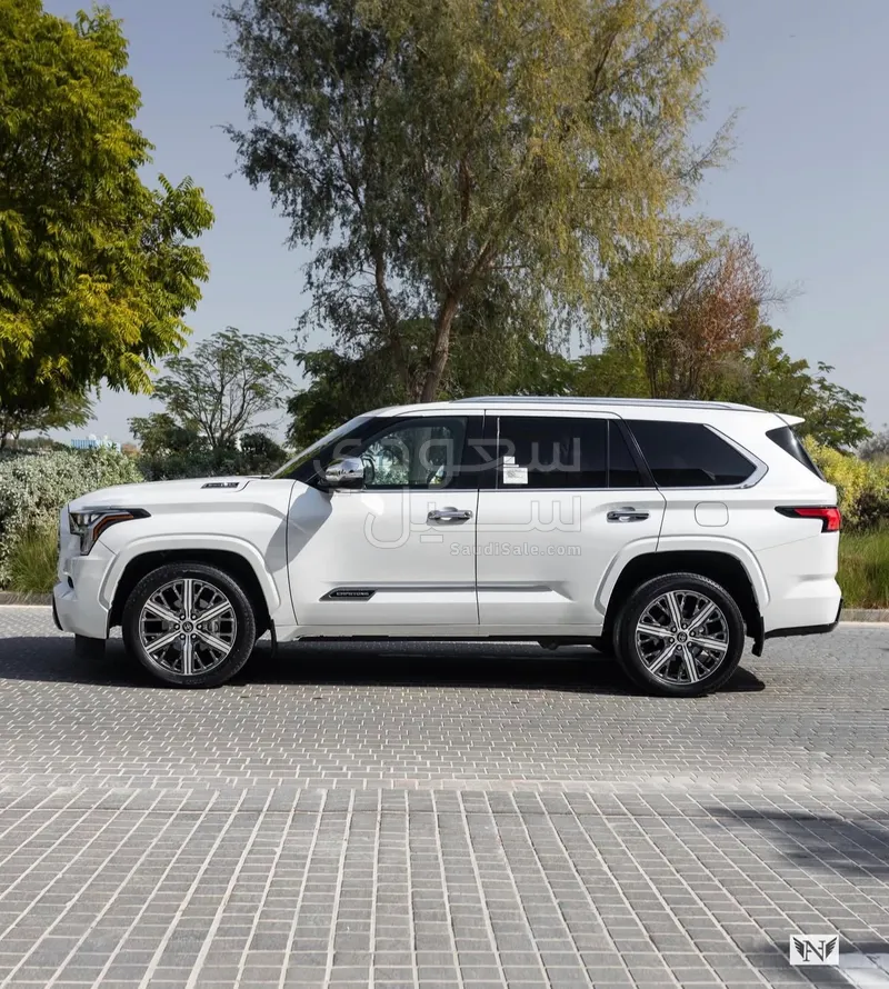 2024 تويوتا سكويا