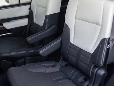 2024 تويوتا سكويا