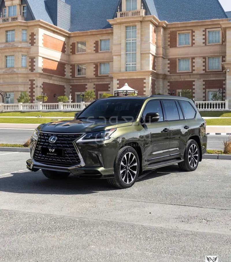 2017 لكزس إل إكس 570 بلاك اديشن