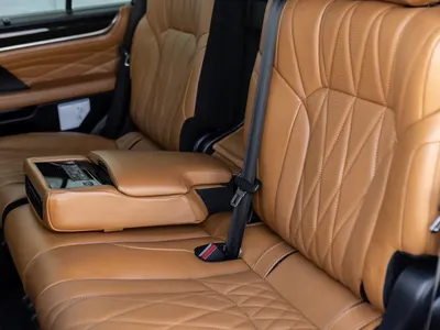 2017 لكزس إل إكس 570 بلاك اديشن