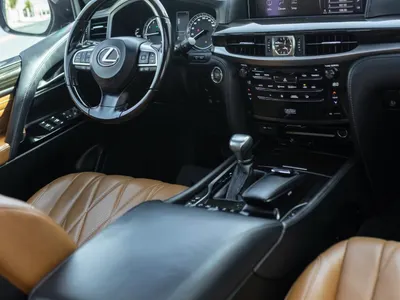 2017 لكزس إل إكس 570 بلاك اديشن