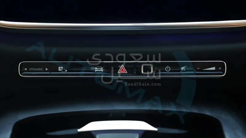 2025 مرسيدس - بنز إي 200 أي إم جي