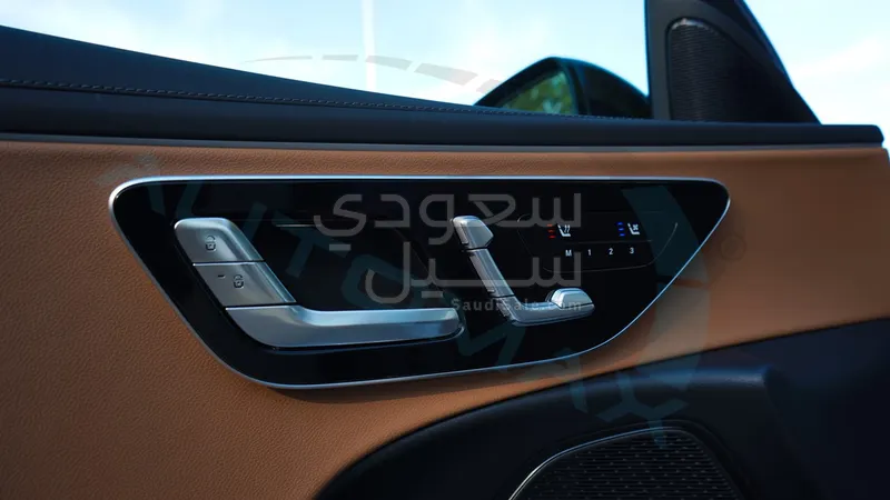 2025 مرسيدس - بنز إي 200 أي إم جي