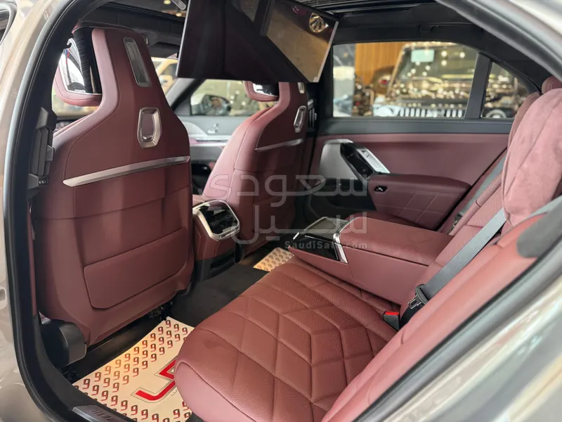 2026 بي ام دبليو الفئة السابعة 740أي