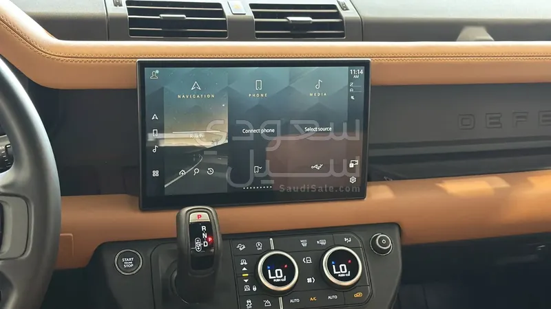 2024 لاند روفر ديفيندر اكس 110