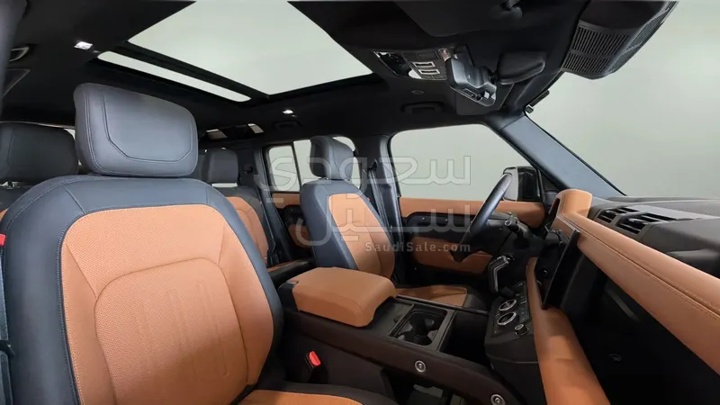 2024 لاند روفر ديفيندر اكس 110
