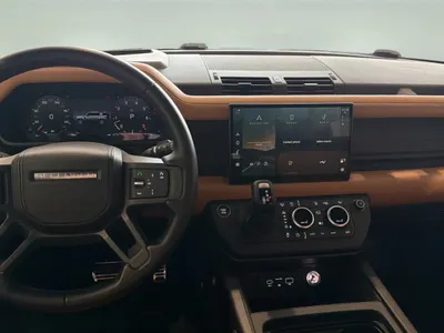 2024 لاند روفر ديفيندر اكس 110