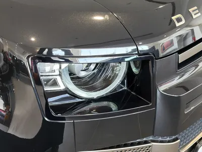 2024 لاند روفر ديفيندر اكس 110