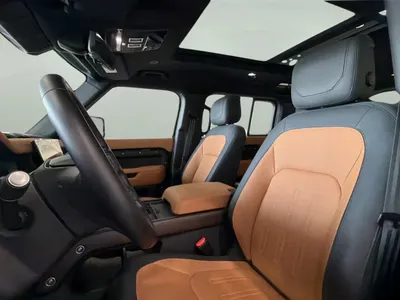 2024 لاند روفر ديفيندر اكس 110