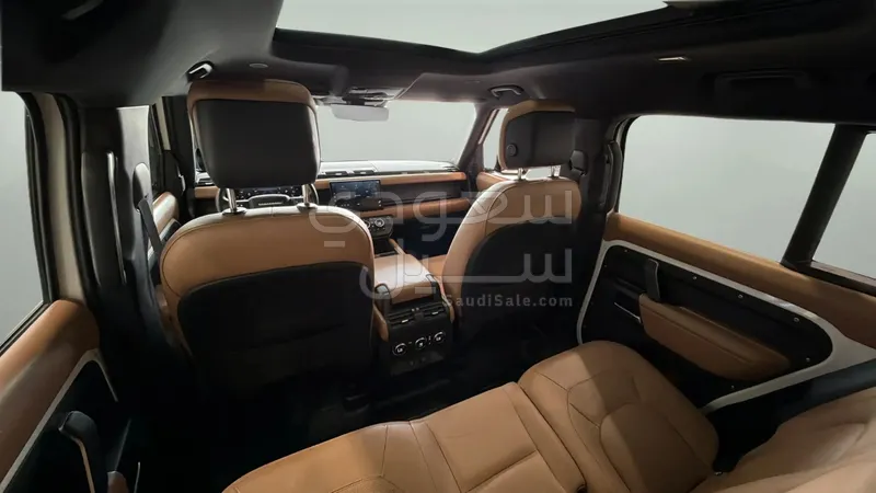 2025 لاند روفر ديفيندر 130 اكس