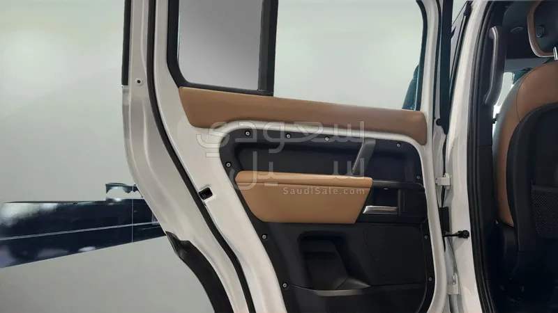 2025 لاند روفر ديفيندر 130 اكس