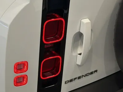 2025 لاند روفر ديفيندر 130 اكس