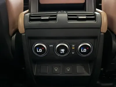 2025 لاند روفر ديفيندر 130 اكس