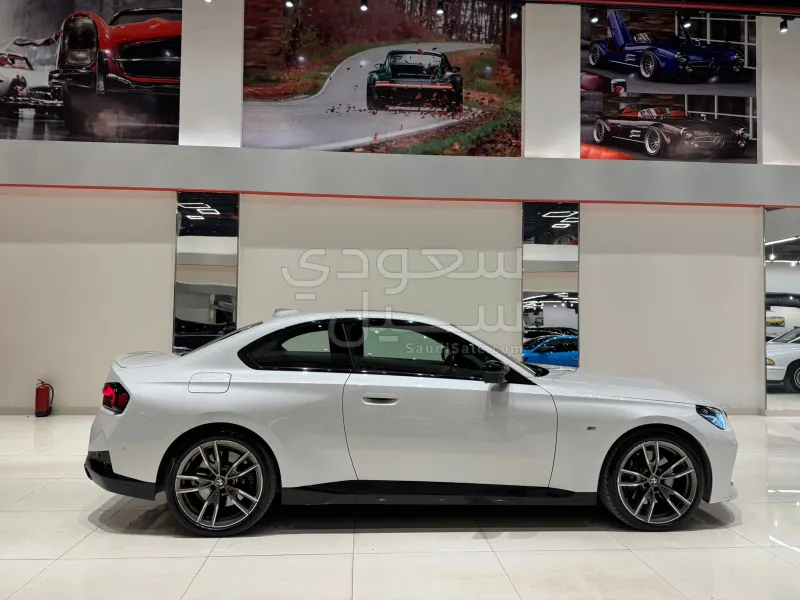 2022 بي ام دبليو الفئة الثانية إم 250 أي