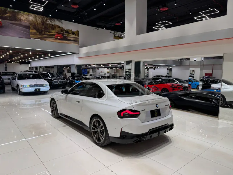 2022 بي ام دبليو الفئة الثانية إم 250 أي