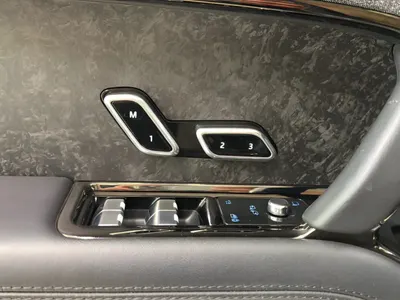 2024 لاند روفر رينج روفر سبورت اوتوبيوجرافي