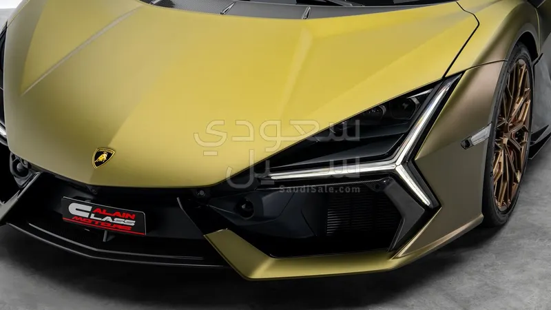 2025 Lamborghini Revuelto