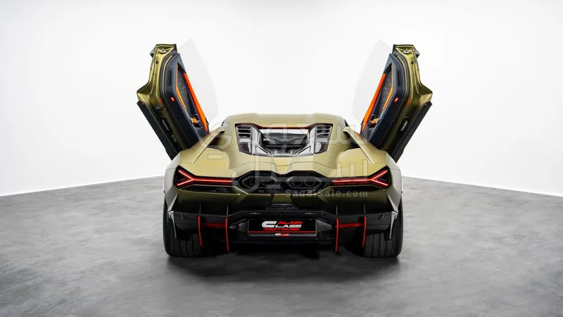 2025 Lamborghini Revuelto