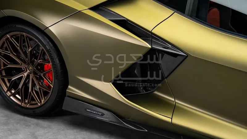 2025 Lamborghini Revuelto