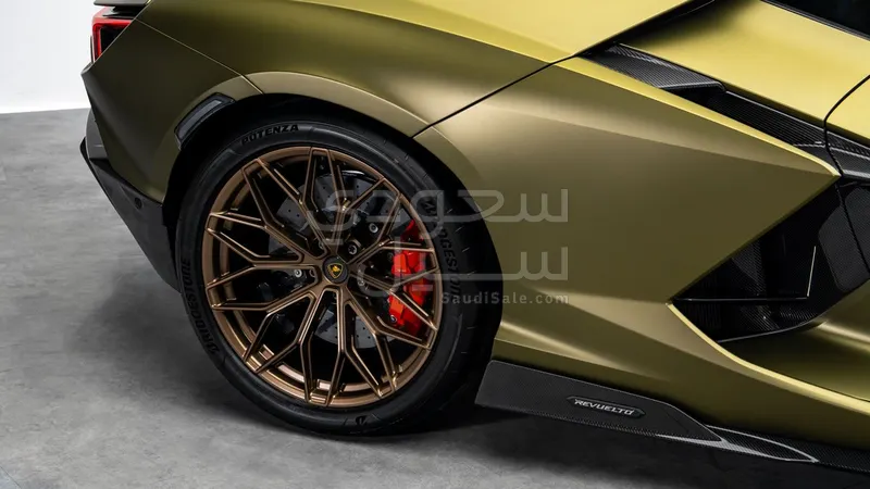 2025 Lamborghini Revuelto