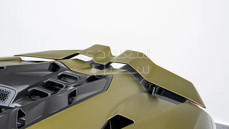 2025 Lamborghini Revuelto