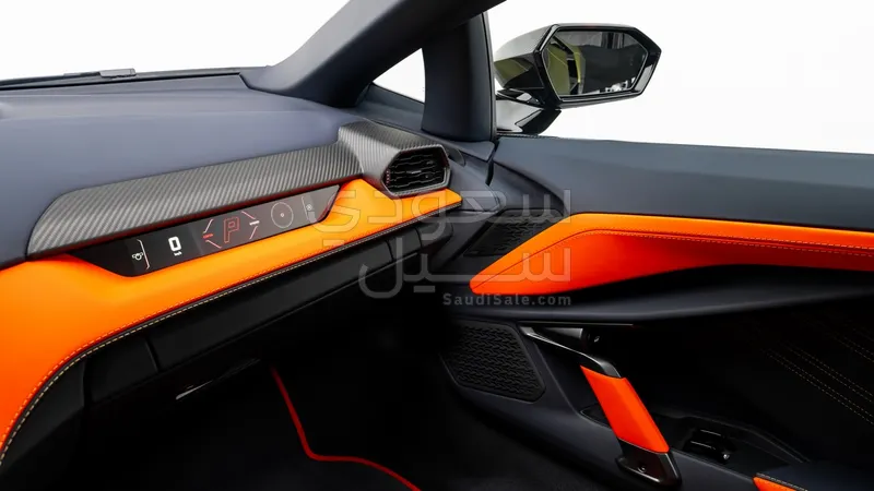 2025 Lamborghini Revuelto