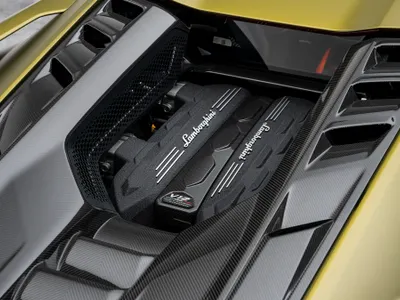 2025 Lamborghini Revuelto
