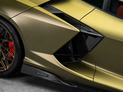 2025 Lamborghini Revuelto