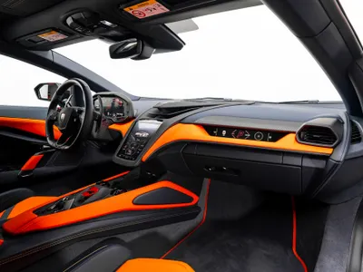 2025 Lamborghini Revuelto