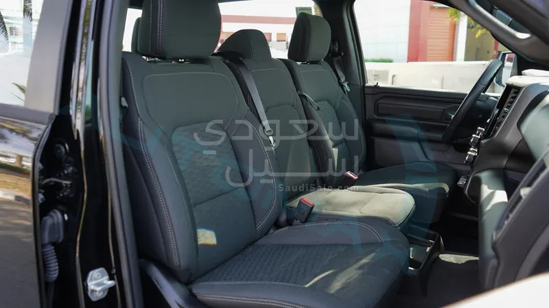 2025 دودج رام 1500 بيج هورن