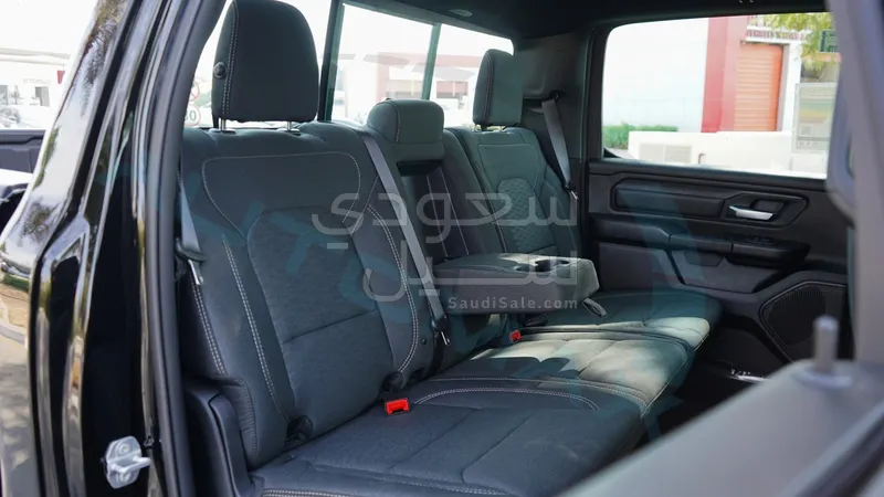 2025 دودج رام 1500 بيج هورن