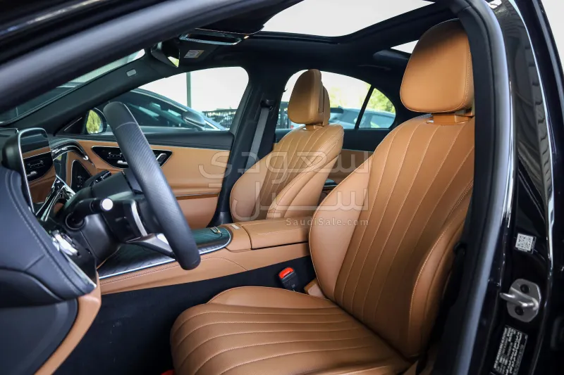 2025 مرسيدس - بنز إي 200