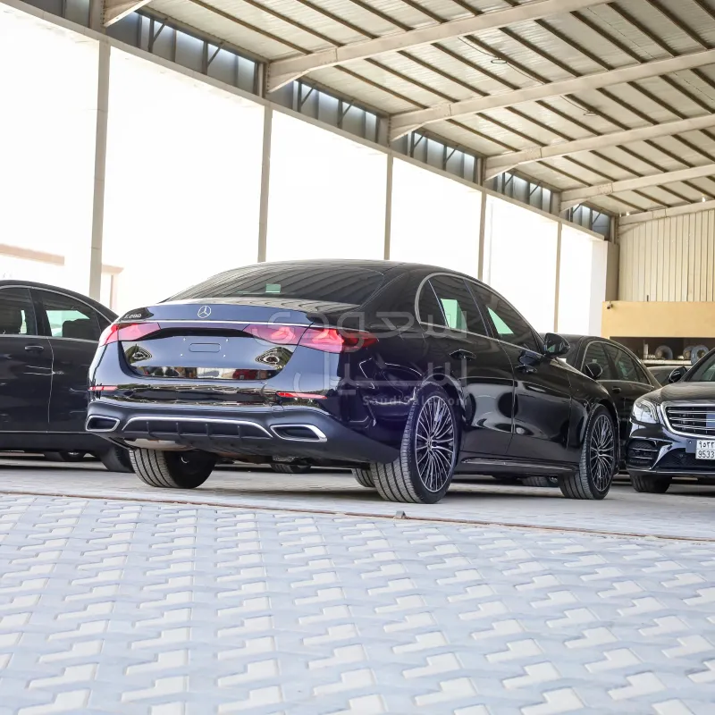 2025 مرسيدس - بنز إي 200