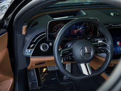 2025 مرسيدس - بنز إي 200