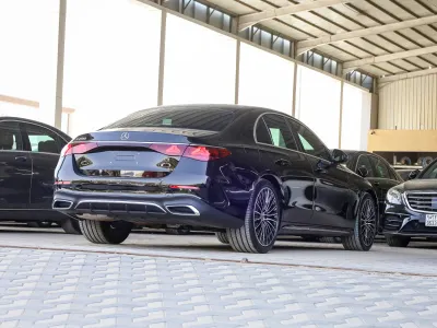 2025 مرسيدس - بنز إي 200